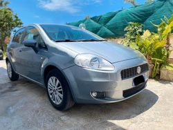 Grigio Usata 2007 Fiat Grande Punto Due volumi | 4000 € (Buon prezzo)