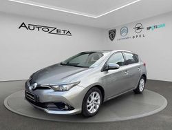 Grigio Usata 2017 Toyota Auris Cool Tre volumi | 8900 €