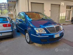 Usata 2006 Lancia Phedra Monovolume | 2950 € (Buon prezzo)