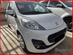 Bianco Usata 2013 Peugeot 107 Active Due volumi | 4900 € (Buon prezzo)