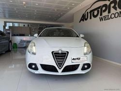 Bianco Usata 2012 Alfa Romeo Giulietta Due volumi | 3990 € (Ottimo prezzo)