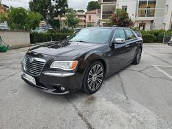 Nero Usata 2011 Lancia Thema Platinum Tre volumi | 9999 € (Buon prezzo)