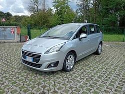 Argento Usata 2014 Peugeot 5008 Monovolume | 5450 € (Buon prezzo)