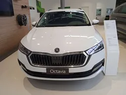 Bianco Nuova 2024 Skoda Octavia Executive Station wagon | 27.900 € (Buon prezzo)