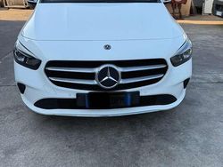 Usata 2020 Mercedes B180 Business Monovolume | 16.900 € (Buon prezzo)