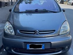 Grigio Usata 2004 Citroën Xsara Picasso Monovolume | 2000 € (Buon prezzo)