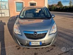 Grigio Usata 2012 Opel Meriva Cosmo Monovolume | 3900 € (Ottimo prezzo)