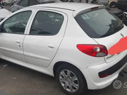 Usata 2011 Peugeot 206 Tre volumi | 5850 € (Molto cara)