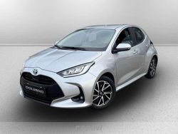 Grigio Usata 2022 Toyota Yaris Hybrid Trend Tre volumi | 16.900 € (Buon prezzo)