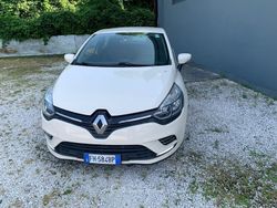 Usata 2017 Renault Clio IV Tre volumi | 9500 € (Buon prezzo)
