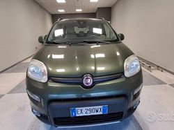 Verde Usata 2015 Fiat Panda Trekking Tre volumi | 5999 € (Cara)