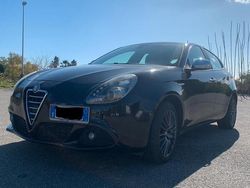 Usata 2013 Alfa Romeo Giulietta Due volumi | 7500 € (Buon prezzo)