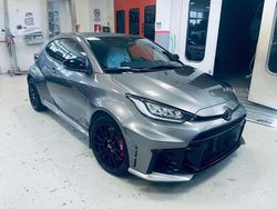 Grigio Usata 2024 Toyota Yaris Tre volumi | 49.000 € (Ottimo prezzo)