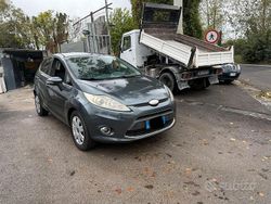 Grigio Usata 2009 Ford Fiesta Titanium Tre volumi | 2999 €