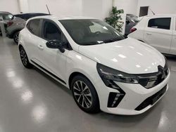 Bianco Nuova 2025 Mitsubishi Colt Invite Tre volumi | 17.490 € (Buon prezzo)