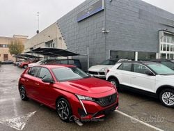 Bordeaux metallizzato Usata 2023 Peugeot 308 Allure Tre volumi | 18.500 € (Ottimo prezzo)