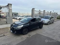 Nero Usata 2016 Renault Clio IV Intens Tre volumi | 7990 € (Buon prezzo)