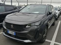 Grigio scuro / metallizzato Usata 2024 Peugeot 5008 GT SUV | 23.950 € (Ottimo prezzo)