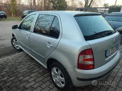 Usata 2006 Skoda Fabia Tre volumi | 1700 € (Buon prezzo)