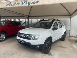 Bianco Usata 2016 Dacia Duster Lauréate SUV | 7999 € (Buon prezzo)