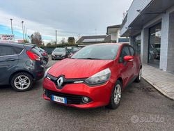 Rosso Usata 2016 Renault Clio IV Tre volumi | 6900 € (Buon prezzo)