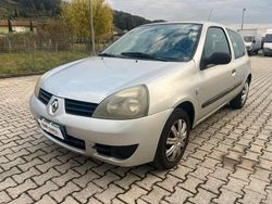 Grigio Usata 2006 Renault Clio II Tre volumi | 1200 € (Super prezzo)