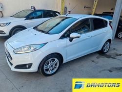 Bianco Usata 2015 Ford Fiesta Titanium Tre volumi | 7600 € (Buon prezzo)