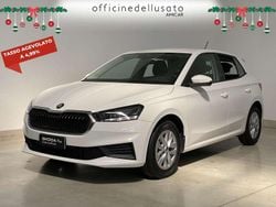 Bianco magnolia Usata 2023 Skoda Fabia Ambition Tre volumi | 13.990 € (Buon prezzo)