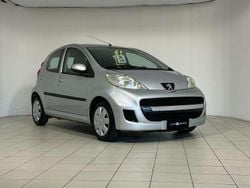 Grigio Usata 2011 Peugeot 107 Active Due volumi | 3900 € (Buon prezzo)