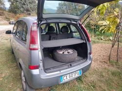Blu/azzurro Usata 2005 Opel Meriva Enjoy Monovolume | 950 € (Buon prezzo)