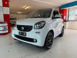 Bianco Usata 2019 Smart ForTwo Coupé Passion Due volumi | 17.900 € (Buon prezzo)