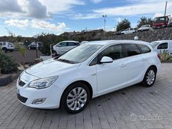 Bianco Usata 2011 Opel Astra Cosmo Station wagon | 3990 € (Buon prezzo)