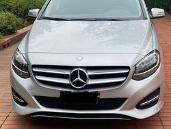 Grigio Usata 2016 Mercedes B180 Monovolume | 11.900 € (Buon prezzo)
