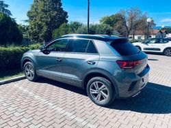 Grigio Usata 2023 VW T-Roc R-line SUV | 26.000 € (Cara)