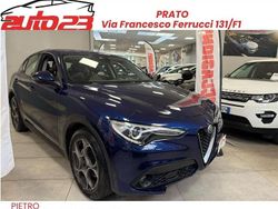 Blu Usata 2017 Alfa Romeo Stelvio Executive SUV | 17.899 € (Cara)