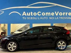 Nero Usata 2014 Volvo V40 Kinetic Station wagon | 5900 € (Ottimo prezzo)