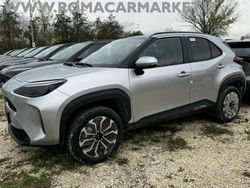 Grigio scuro Nuova 2025 Toyota Yaris Cross Trend SUV | 27.590 € (Buon prezzo)