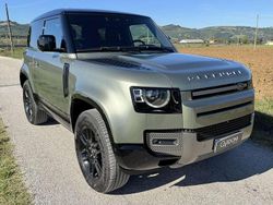 Grigio Usata 2024 Land Rover Defender SUV | 69.900 € (Buon prezzo)