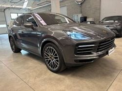 Grigio metallizzato Usata 2019 Porsche Cayenne SUV | 53.900 € (Super prezzo)