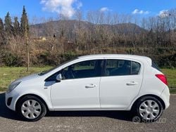 Bianco Usata 2014 Opel Corsa Tre volumi | 3400 € (Ottimo prezzo)