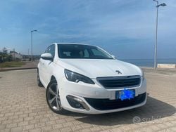 Bianco Usata 2015 Peugeot 308 Allure Due volumi | 7299 € (Buon prezzo)