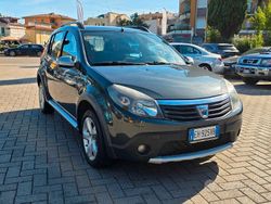 Nero Usata 2011 Dacia Sandero Stepway Tre volumi | 5400 € (Buon prezzo)