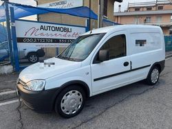 Bianco pastello Usata 2009 Opel Combo Furgone | 4497 € (Molto cara)