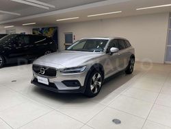 Grigio Usata 2023 Volvo V60 CC Ultimate Station wagon | 40.900 € (Cara)