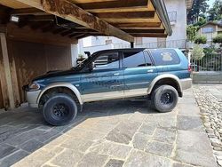 Usata 2006 Mitsubishi Pajero Invite SUV | 8000 € (Super prezzo)
