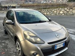 Usata 2009 Renault Clio II Tre volumi | 2500 €