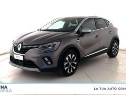 Grigio scuro tetto grigio chiaro Usata 2024 Renault Captur Techno SUV | 15.400 € (Super prezzo)