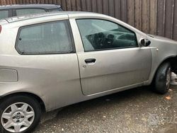 Usata 2004 Fiat Punto | 1200 €