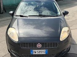 Grigio Usata 2009 Fiat Grande Punto Due volumi | 3200 € (Cara)