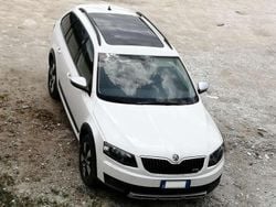 Bianco Usata 2015 Skoda Octavia Scout 4x4 Station wagon | 12.000 € (Cara)